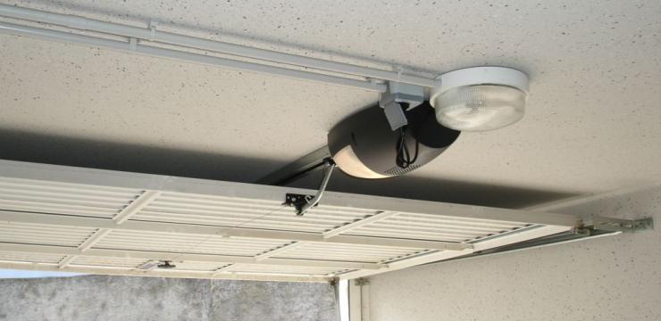 Automatisme porte de garage AFM Bruckert